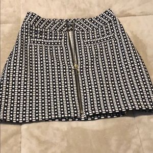 Houndstooth style mini skirt